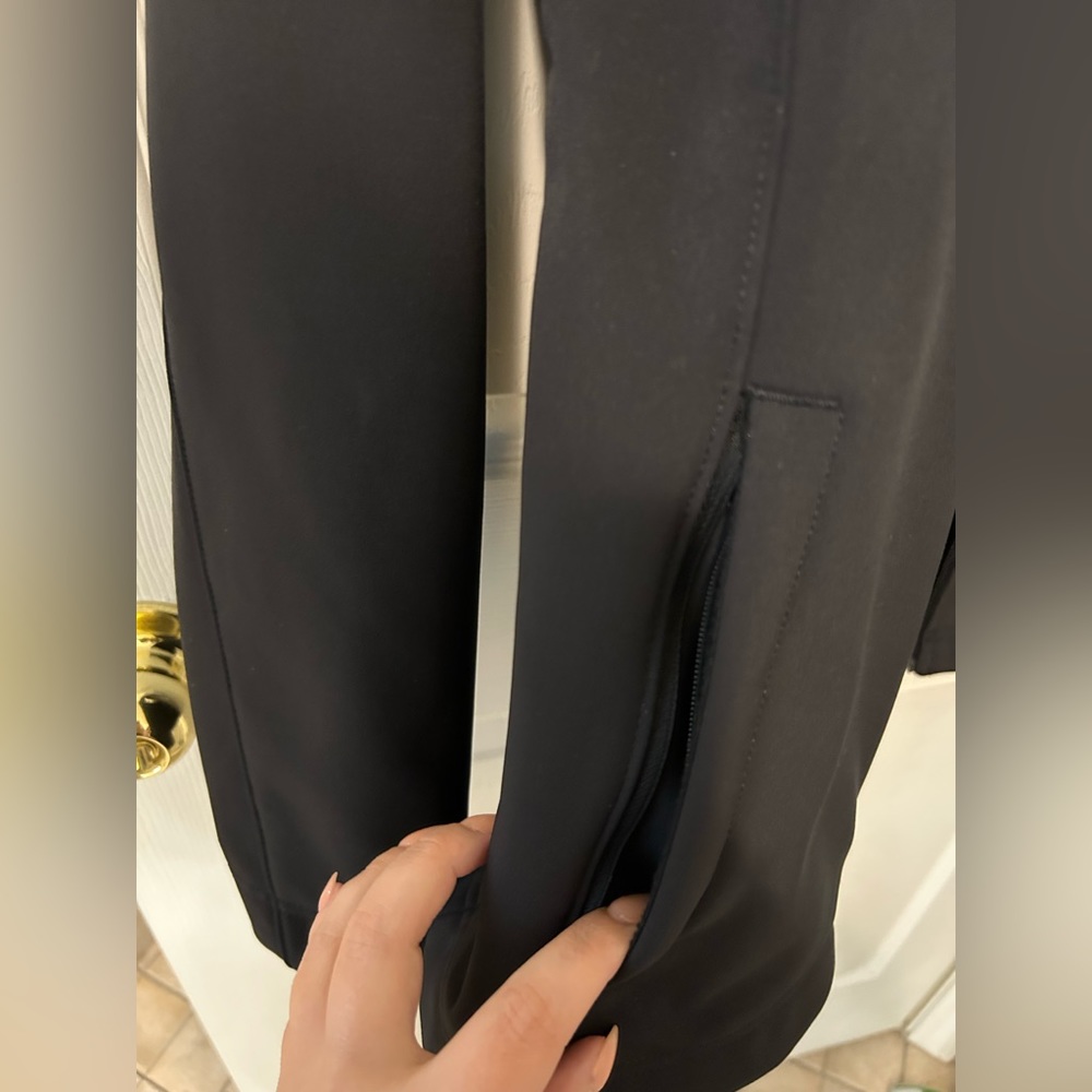 The North Face Womens Windwall Black Jacket - Picture 6 of 10